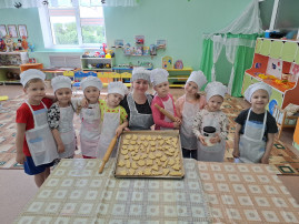 Маленькие кулинары Маленькие кулинары.